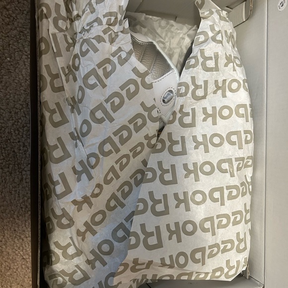 NWT/NIB Rbk Question mid - Picture 7 of 13